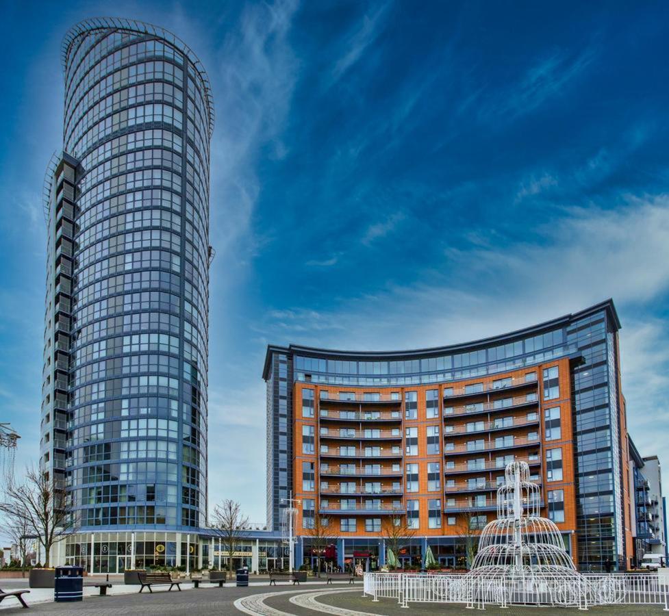 Gunwharf Quays Apartments Portsmouth Exterior photo